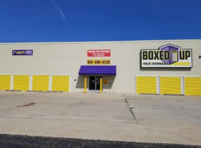 storefront for boxed up, storage units, Illinois